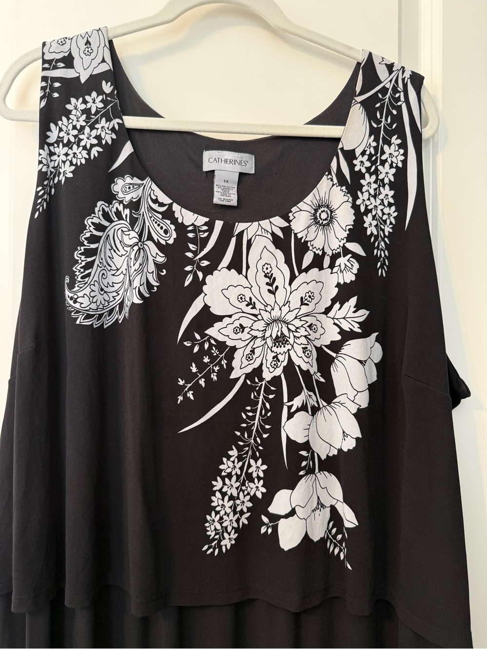 Catherines Black Floral Maxi Dress with White Bloom Detail 3x - Picture 2 of 4